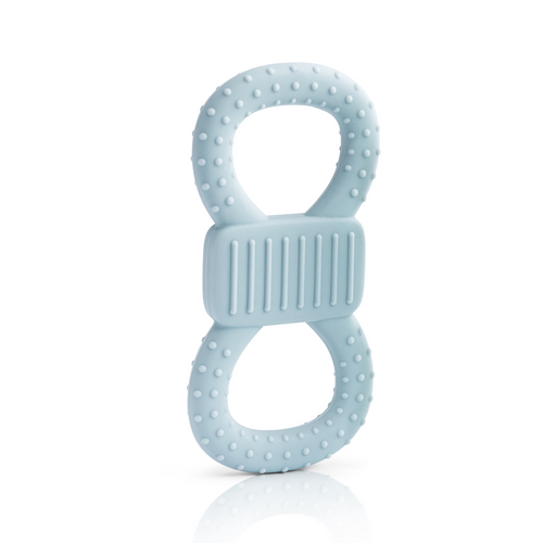 Einzelner, hellblauer Silikon-Beißring stehend auf weißem Hintergrund, zeigt die strukturierte Oberfläche zur Zahnungshilfe.
